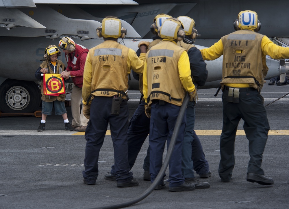 USS Carl Vinson tiger cruise