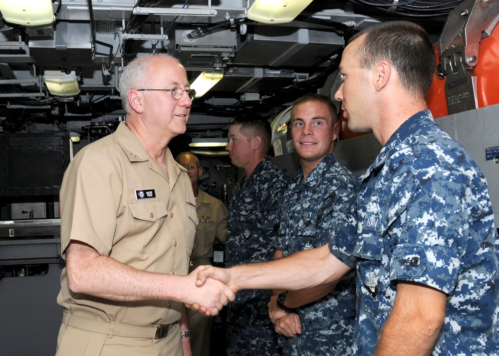 Tour aboard the Virginia-class submarine USS Hawaii
