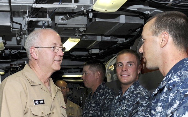 Tour aboard the Virginia-class submarine USS Hawaii