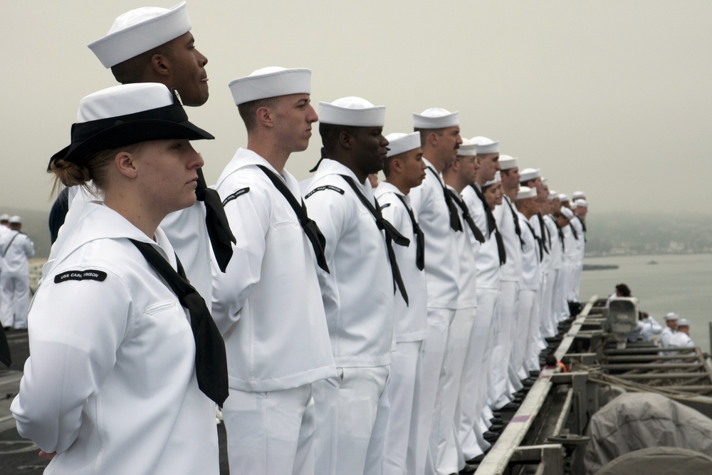 USS Carl Vinson man the rails