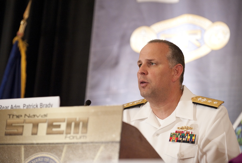 SPAWAR Commander participates in Office of Naval Research STEM Forum with Navy senior leadership