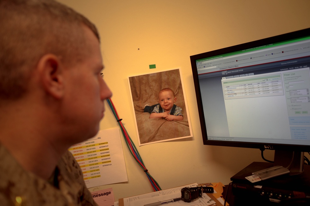 Deployed Fallsington father stays connected with family