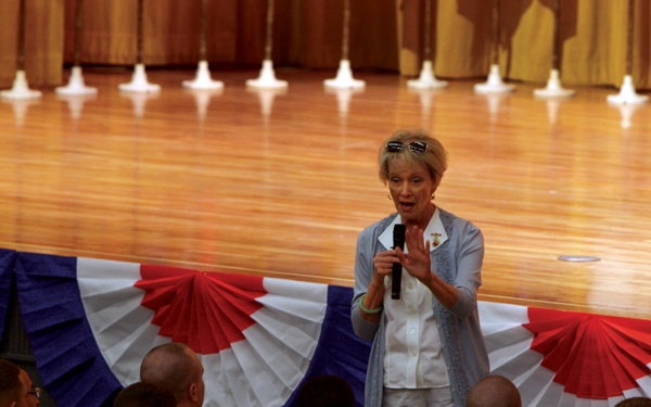 Commandant’s wife visits with FROs, spouses