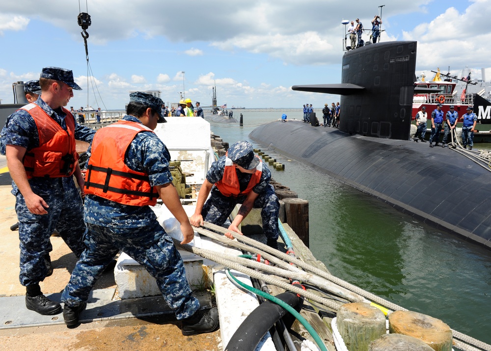 SSN Helena arrives at new homeport in Norfolk, Va.