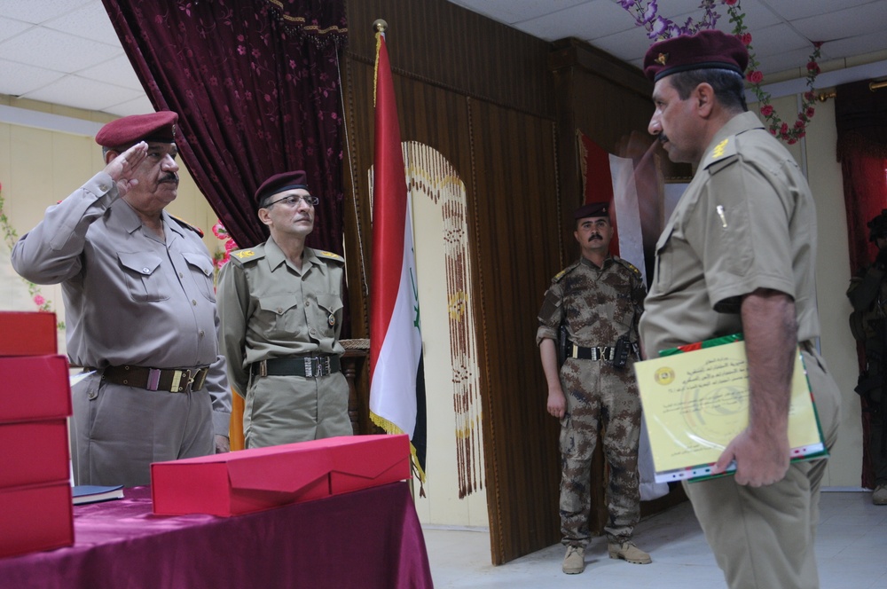 427 Iraqi students graduate intelligence courses