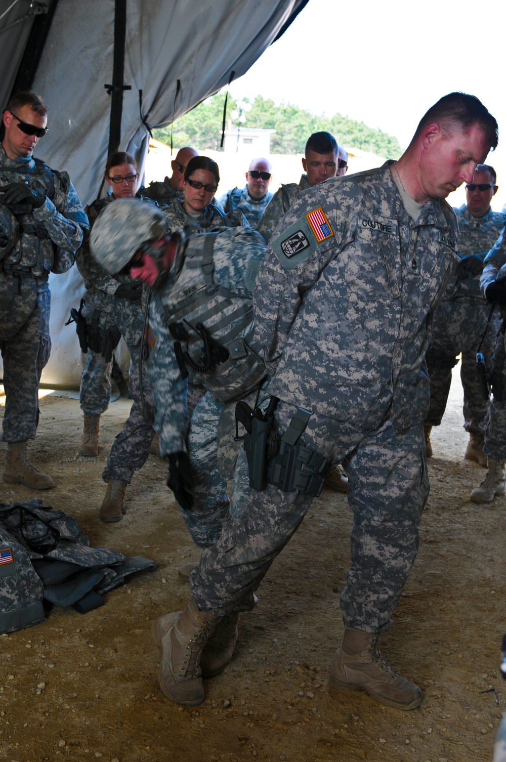 1st BCT soldier train prior to deployment