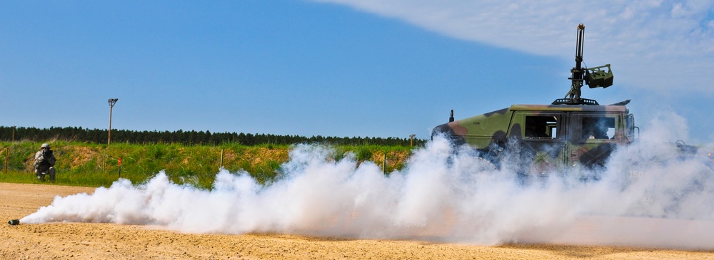 1st BCT soldier train prior to deployment