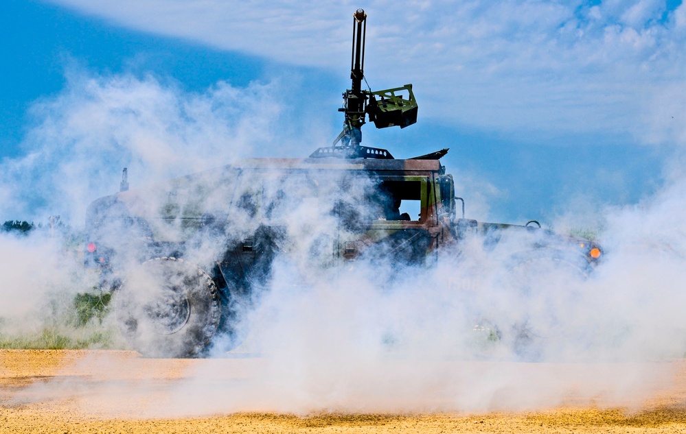 1st BCT soldier train prior to deployment