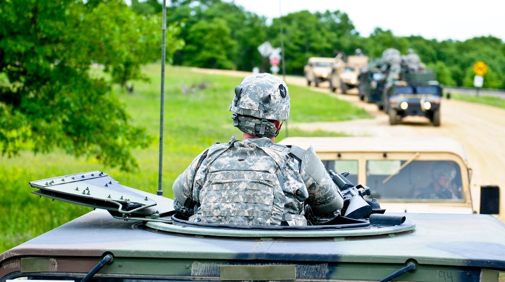 1st BCT soldier train prior to deployment