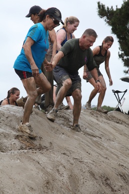 1st Division Marines participate in Mud Run