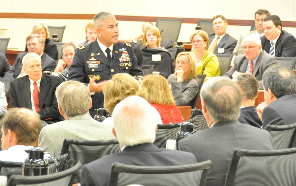 Maj. Gen. Campbell speaks to World Presidents' Organization members