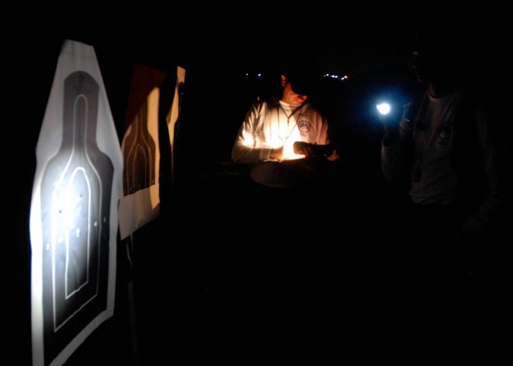 Ecuadorans lead after night assault shooting event at Fuerzas Comando 2011