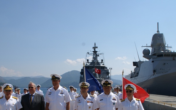 Standing NATO Maritime Group 2: operational handover from the Netherlands to Turkey