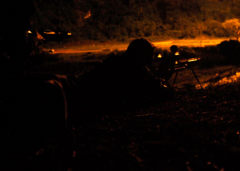 Snipers face night qualification challenge at Fuerzas Comando 2011