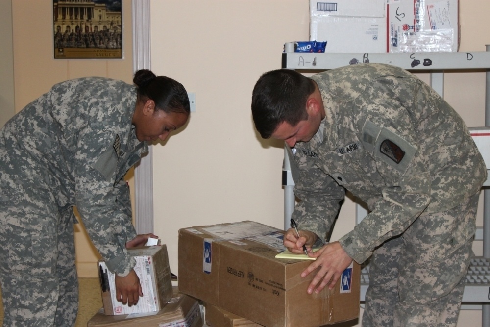 ‘Snail mail’ hasn’t lost power to boost soldiers’ morale