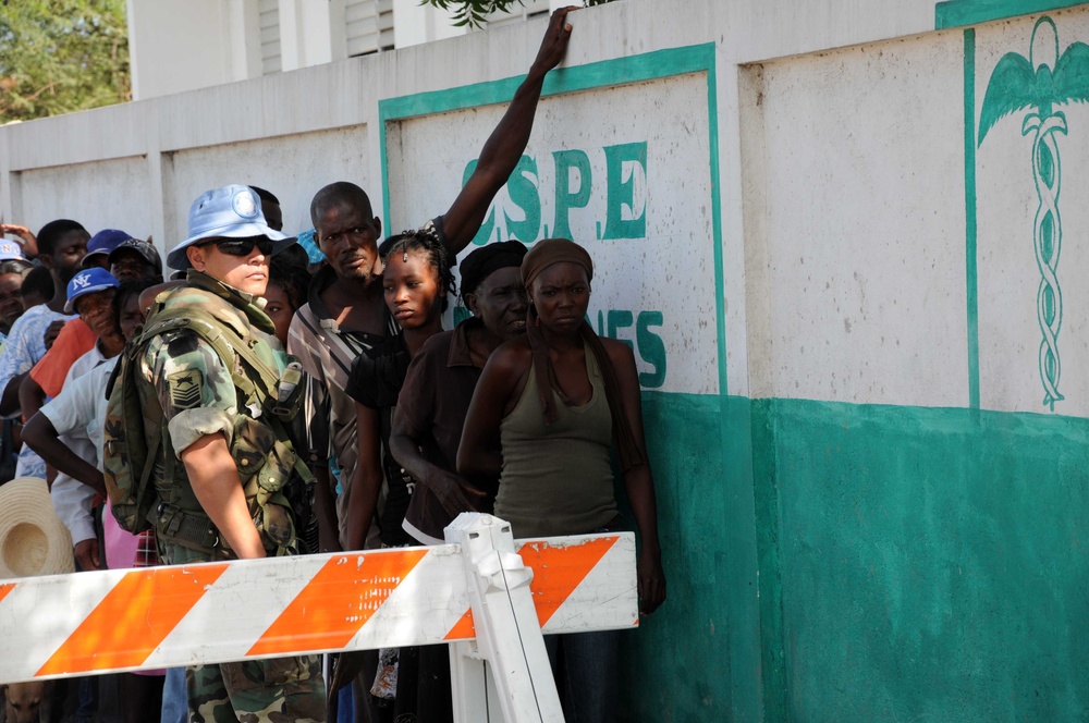 Task Force Bon Voizen – New Horizons Haiti 2011 builds capacity