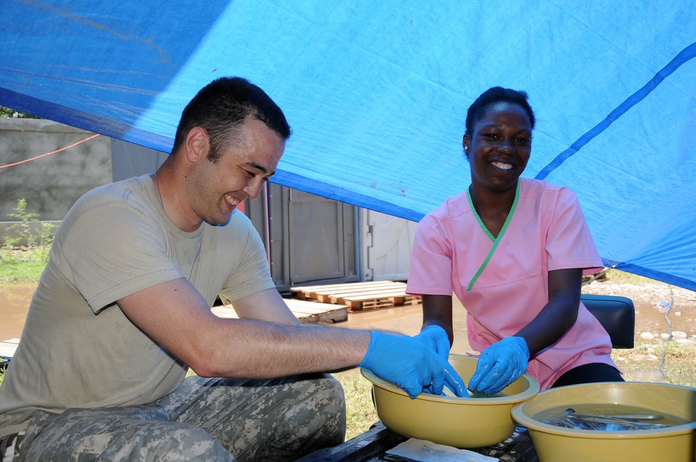 Task Force Bon Voizen – New Horizons Haiti 2011 builds capacity