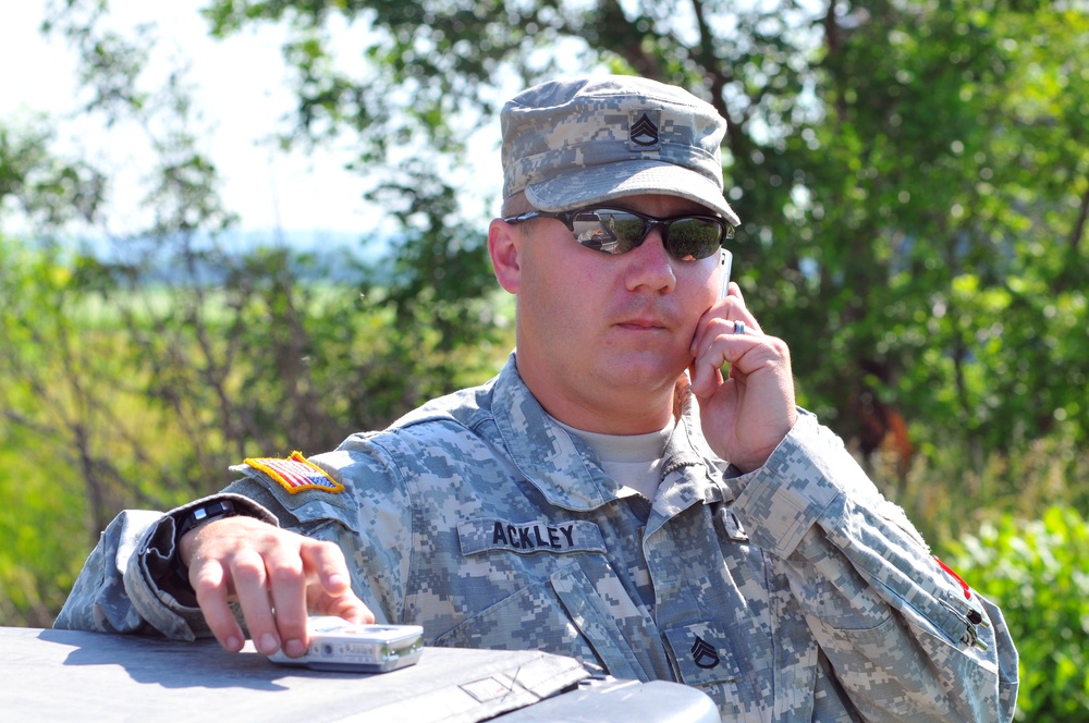 Missouri Guardsmen respond to levee overtop