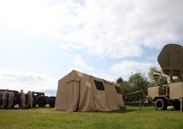 Soldiers, Marines join forces to communicate at Kodiak