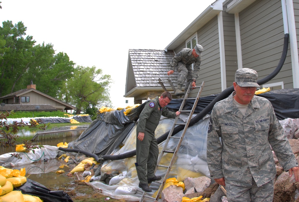 Riv-r-land development