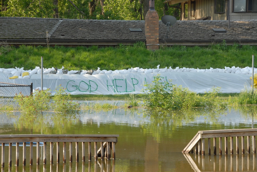 Riv-r-land development