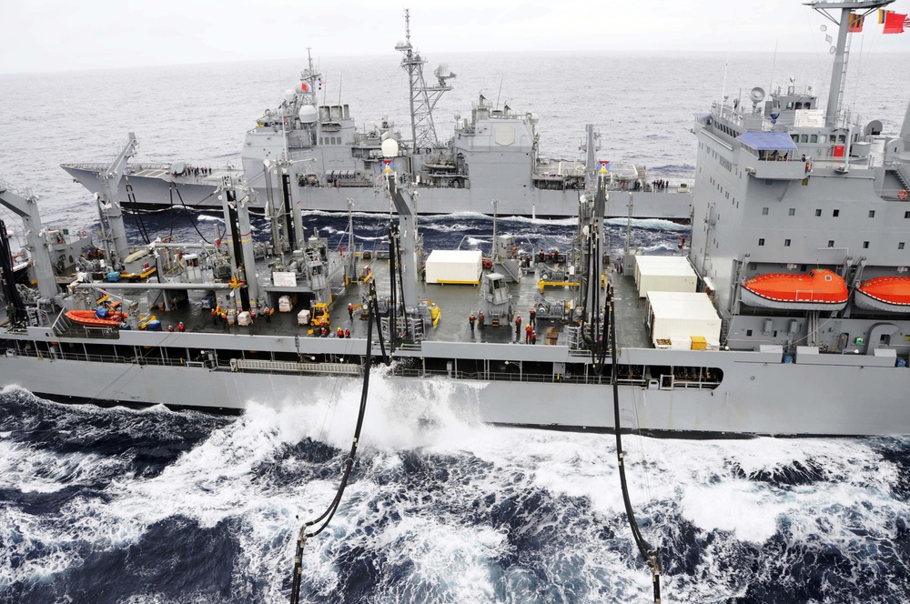 USNS John Ericsson replenishment at sea