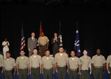 I MEF operational contract support team receives award