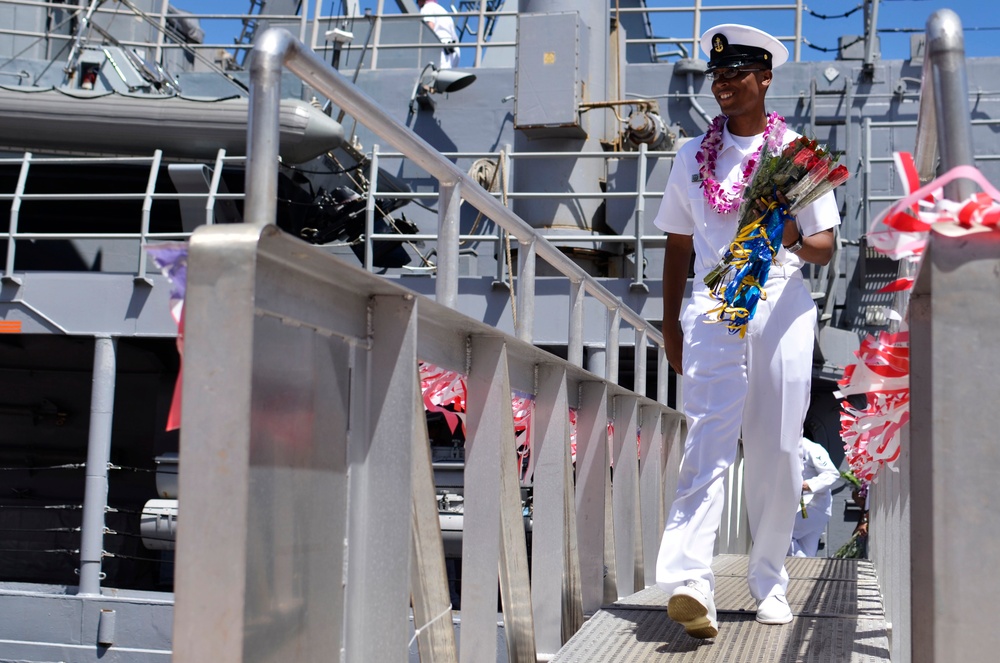 USS Reuben James returns home