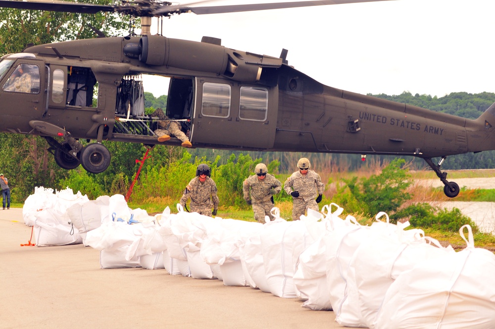 Black Hawk helps in flood effort