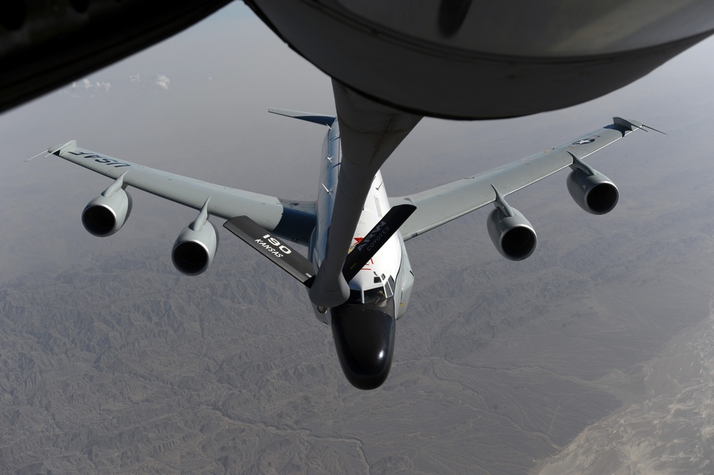 DVIDS - Images - Operation Enduring Freedom Rivet Joint air refueling ...