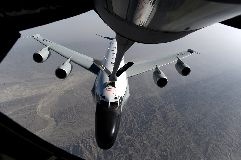 Operation Enduring Freedom Rivet Joint air refueling