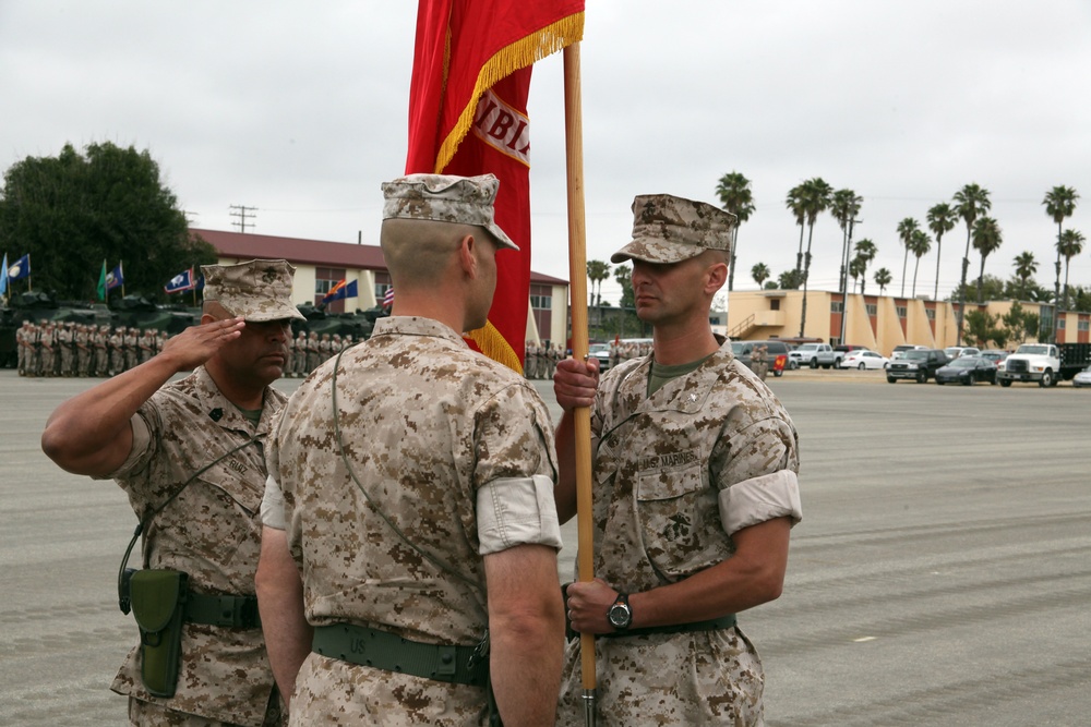 3rd AABn. changes commanding officers