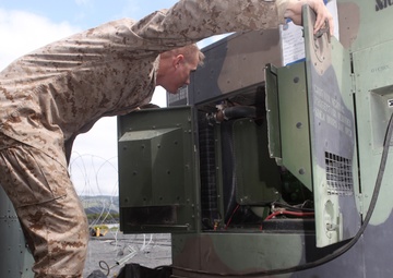 Support team makes Marine unit self-sufficient at Northern Edge 11