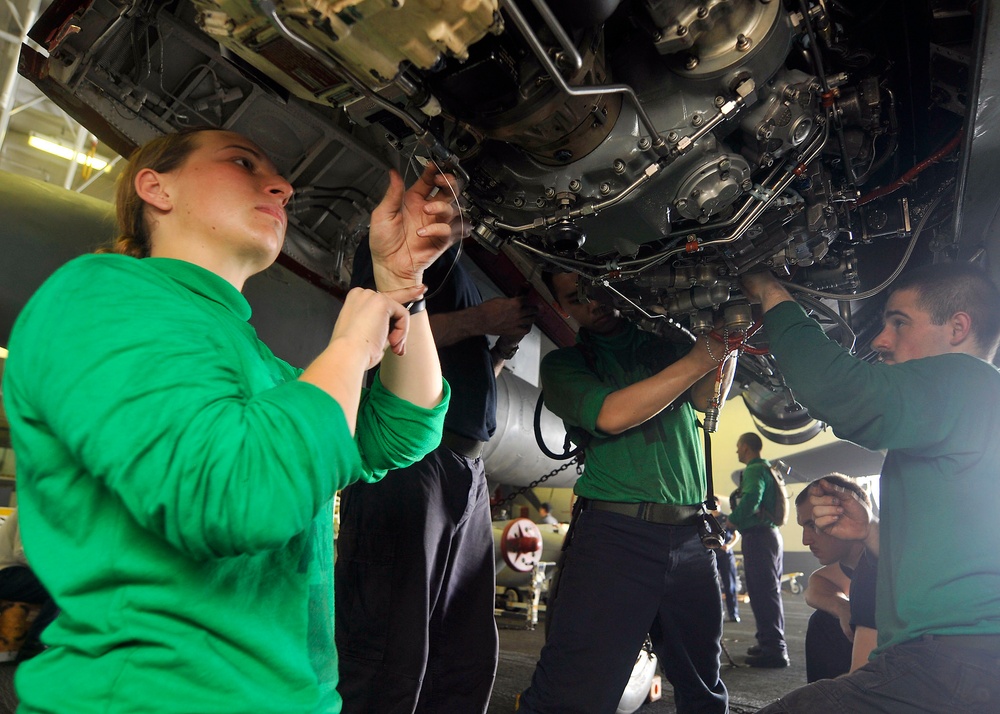 Sailors maintain jets