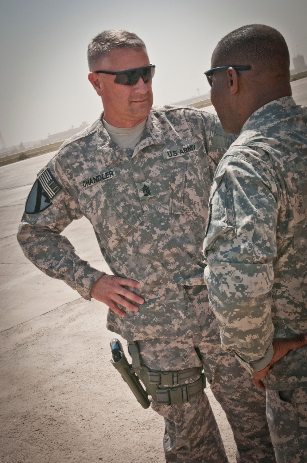 Sgt. Maj. Chandler visits troops in Iraq