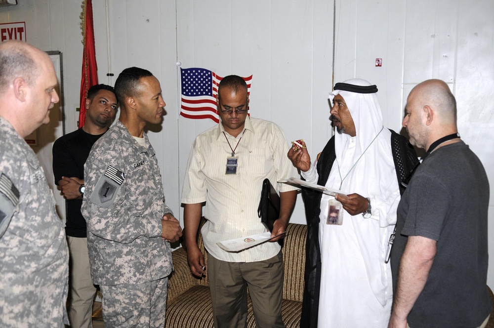 First Lightning Battalion commander recognizes local sheik for work and sacrifices