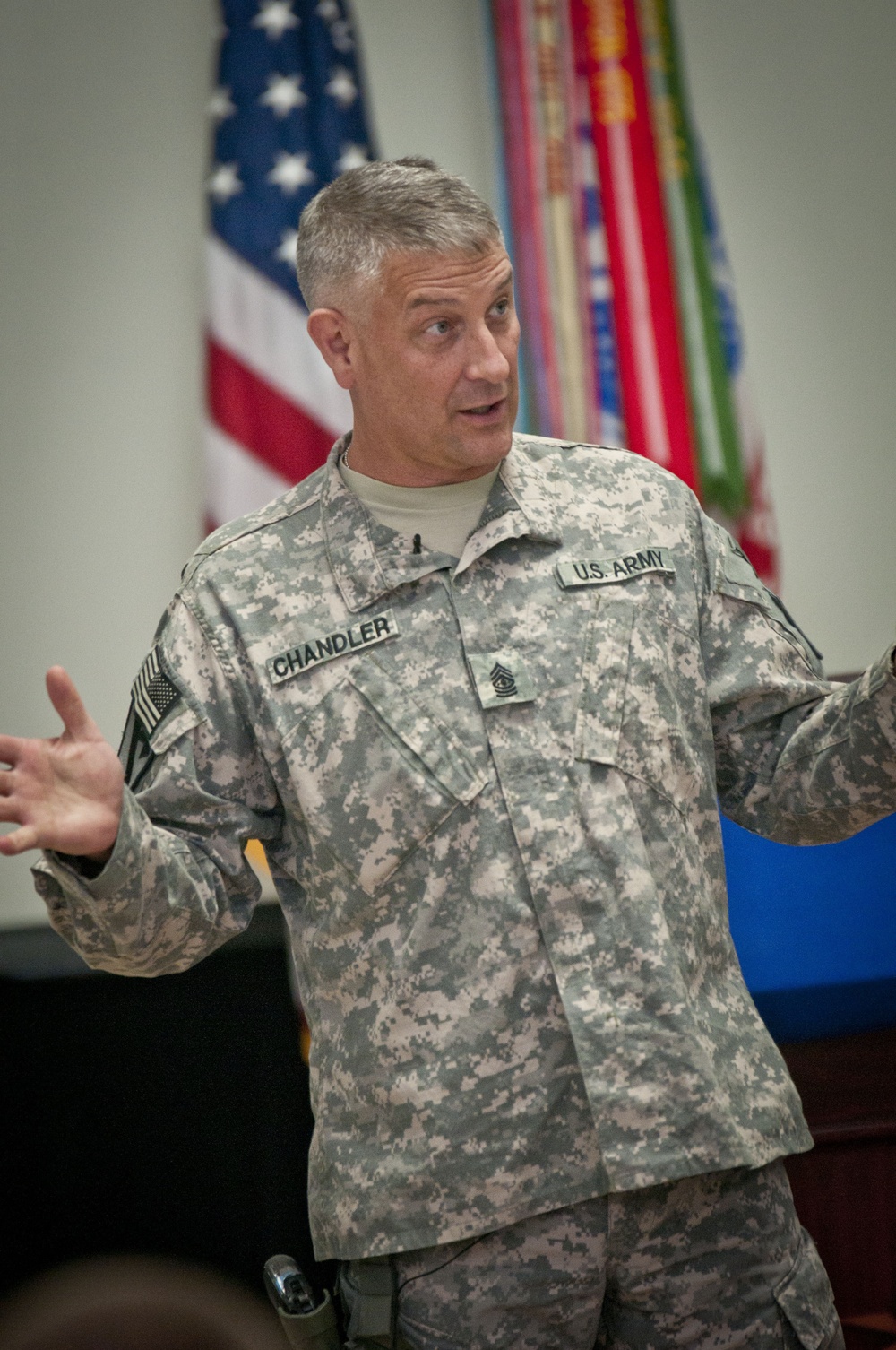 Sgt. Maj. Chandler visits troops in Iraq