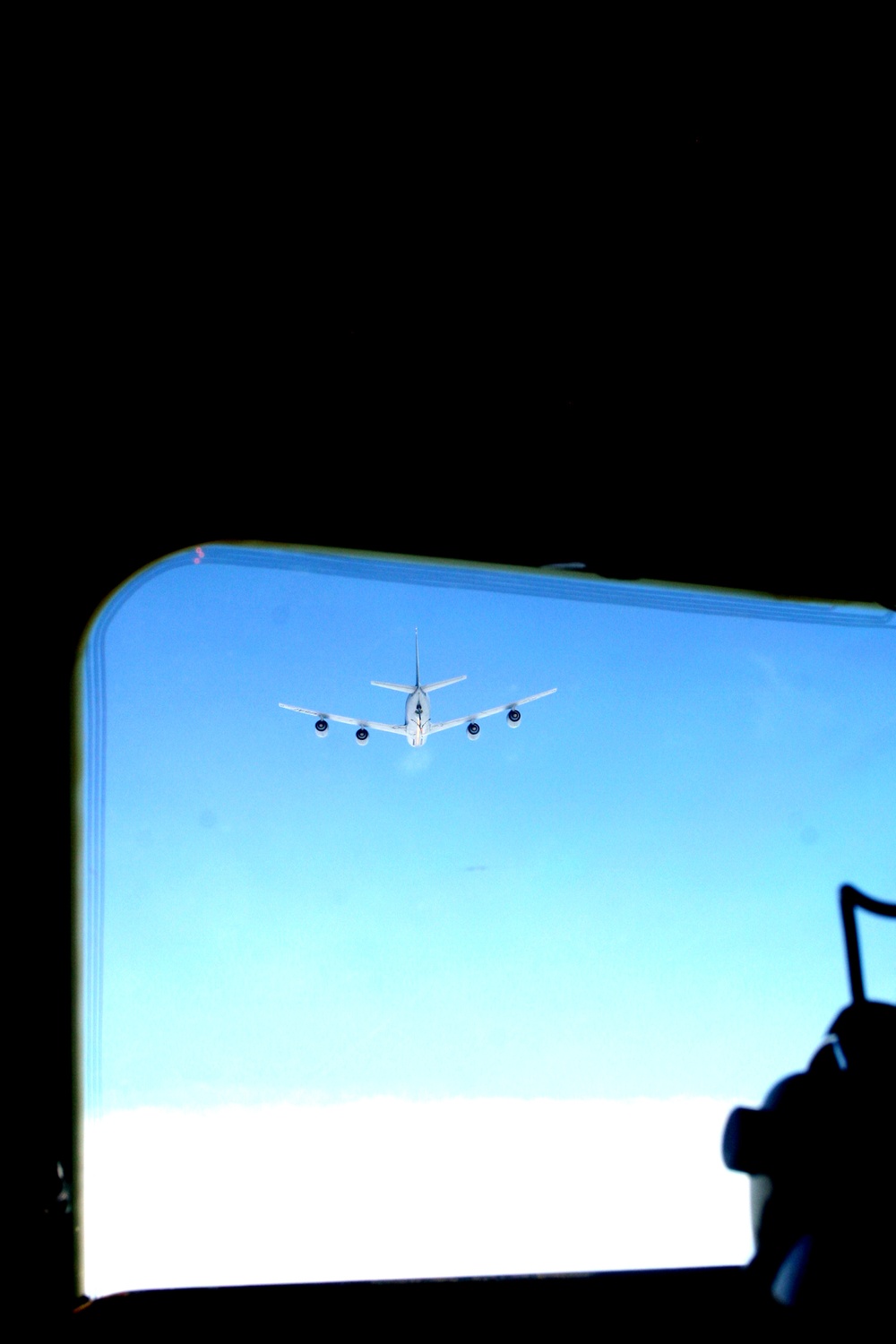 New Hampshire Air National Guard KC-135 refuels C-5M on first Arctic overflight to Afghanistan