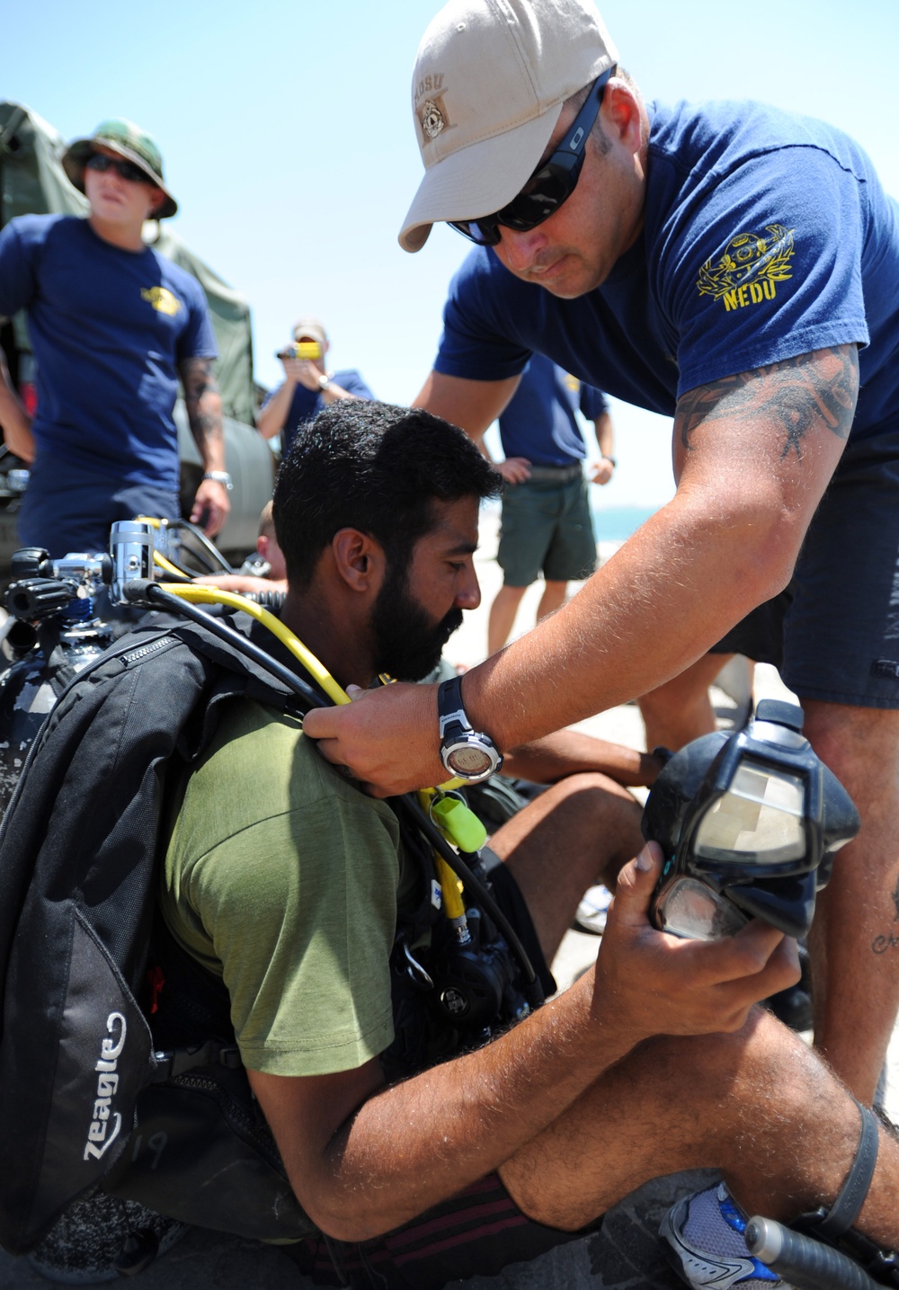 US Navy teaches diving techniques to Pakistan Navy divers