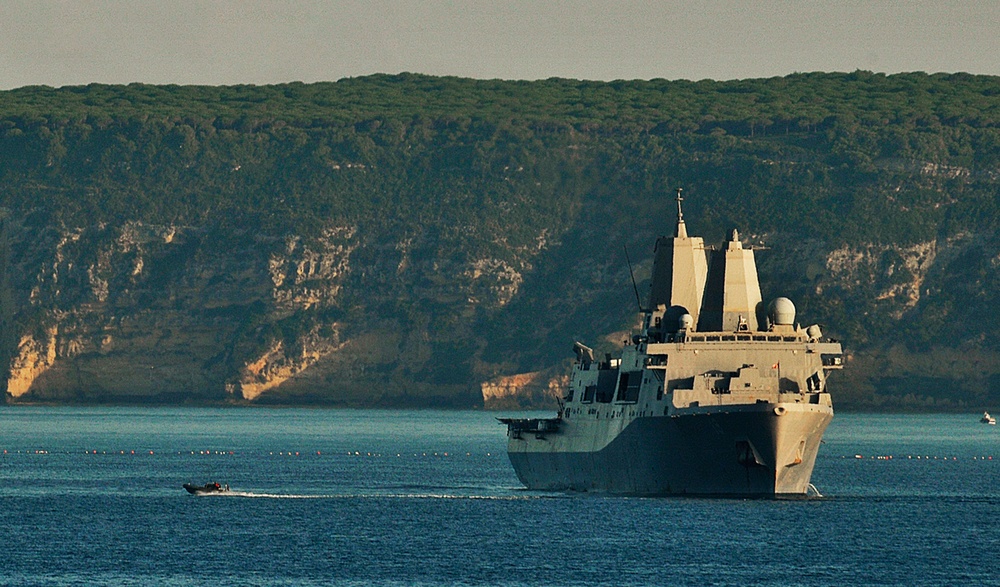 Bataan Amphibious Ready Group Participates Spanish Amphibious Landing Exercise