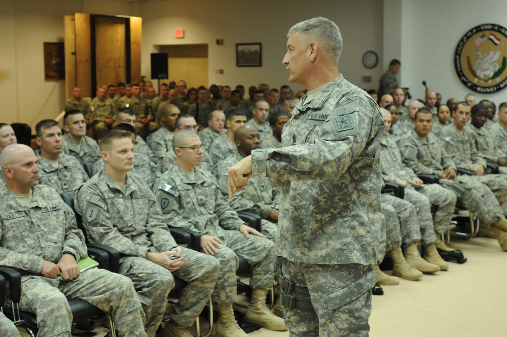 Sergeant major of the Army visits USD-C