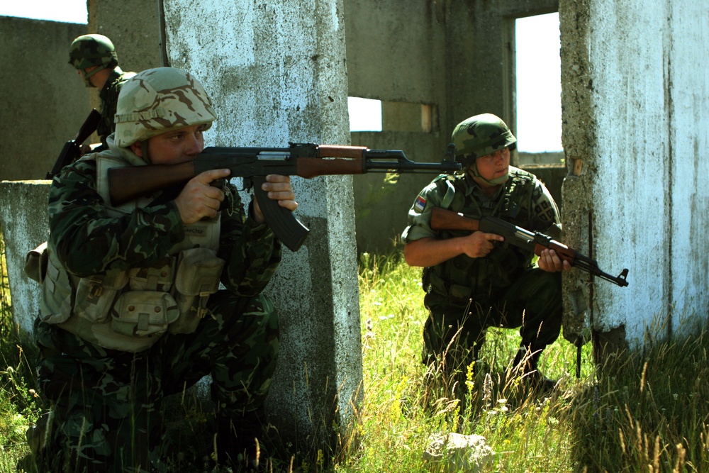 Live fire exercise with US, Serbian and Bulgarian troops