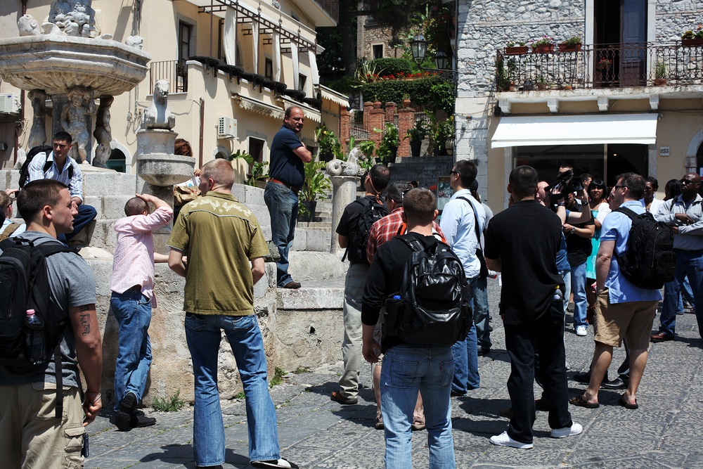 Marines, sailors, visit exotic Sicilian city