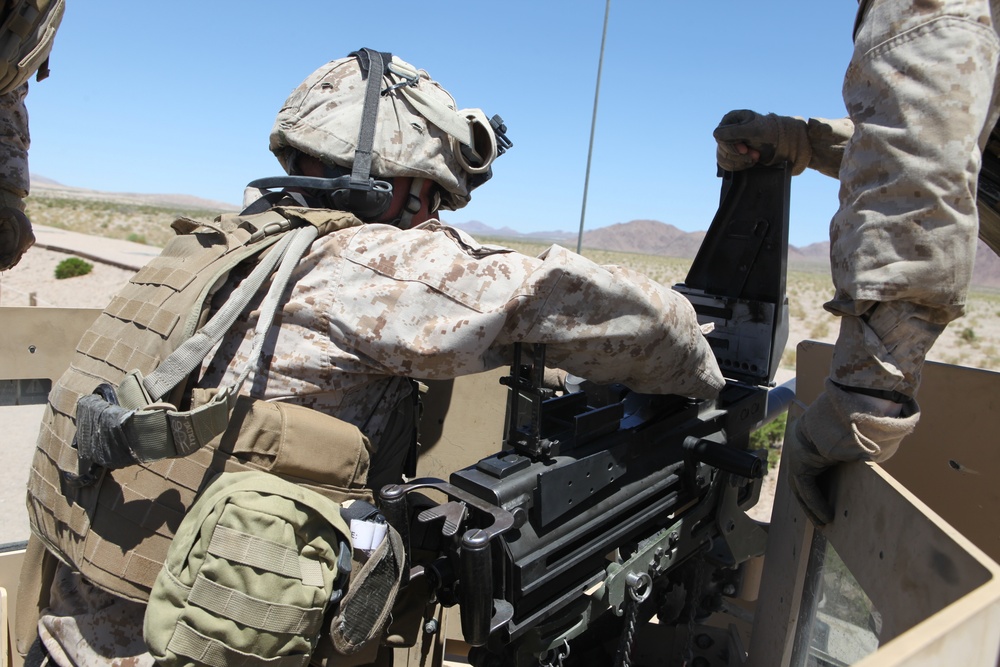 RCT-5 Marines conduct machine gun training