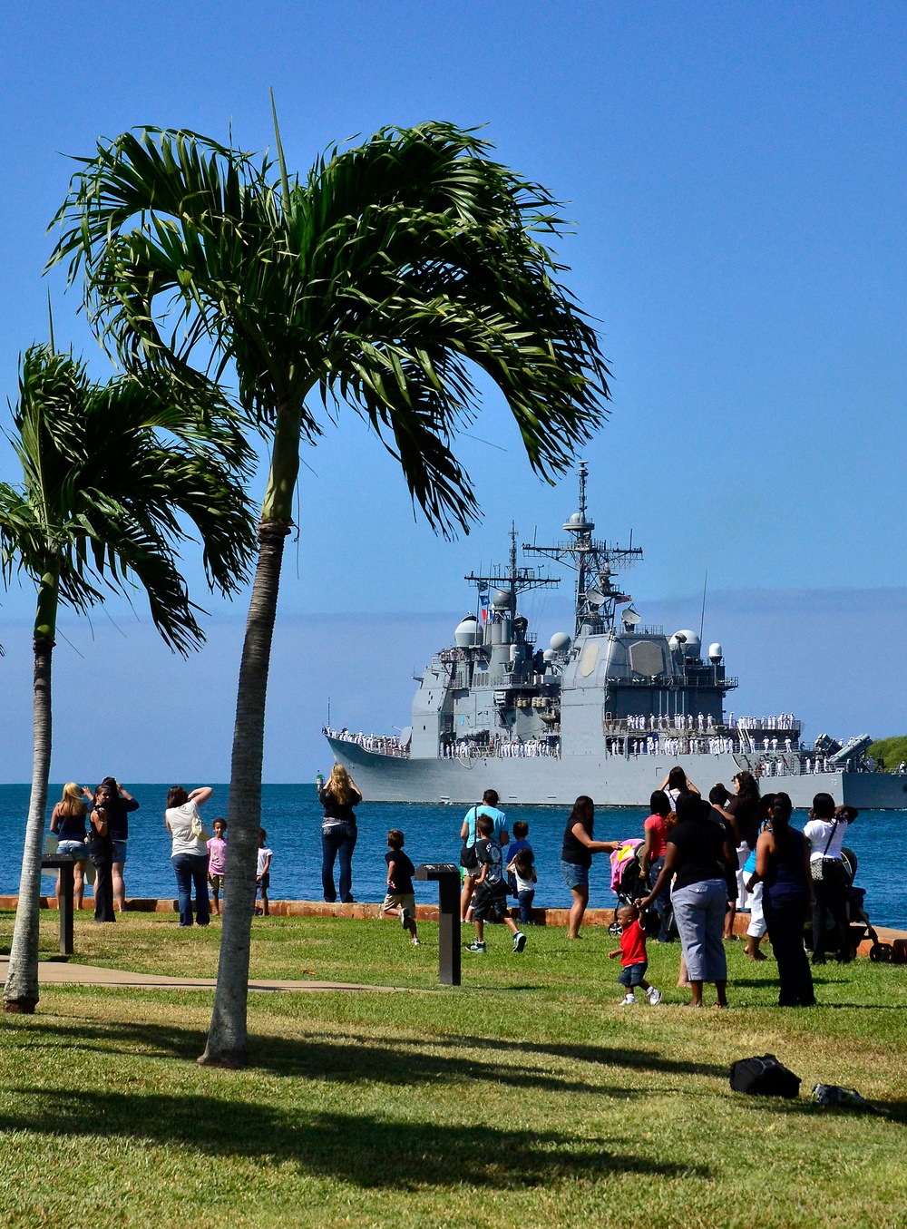 USS Port Royal departs Pearl harbor