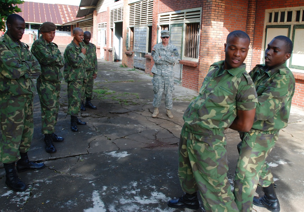 National Guard Military Police train Suriname soldiers