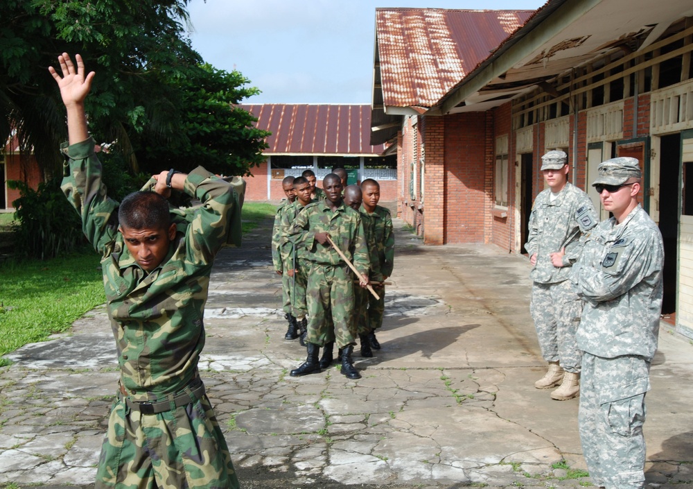 National Guard Military Police train Suriname soldiers