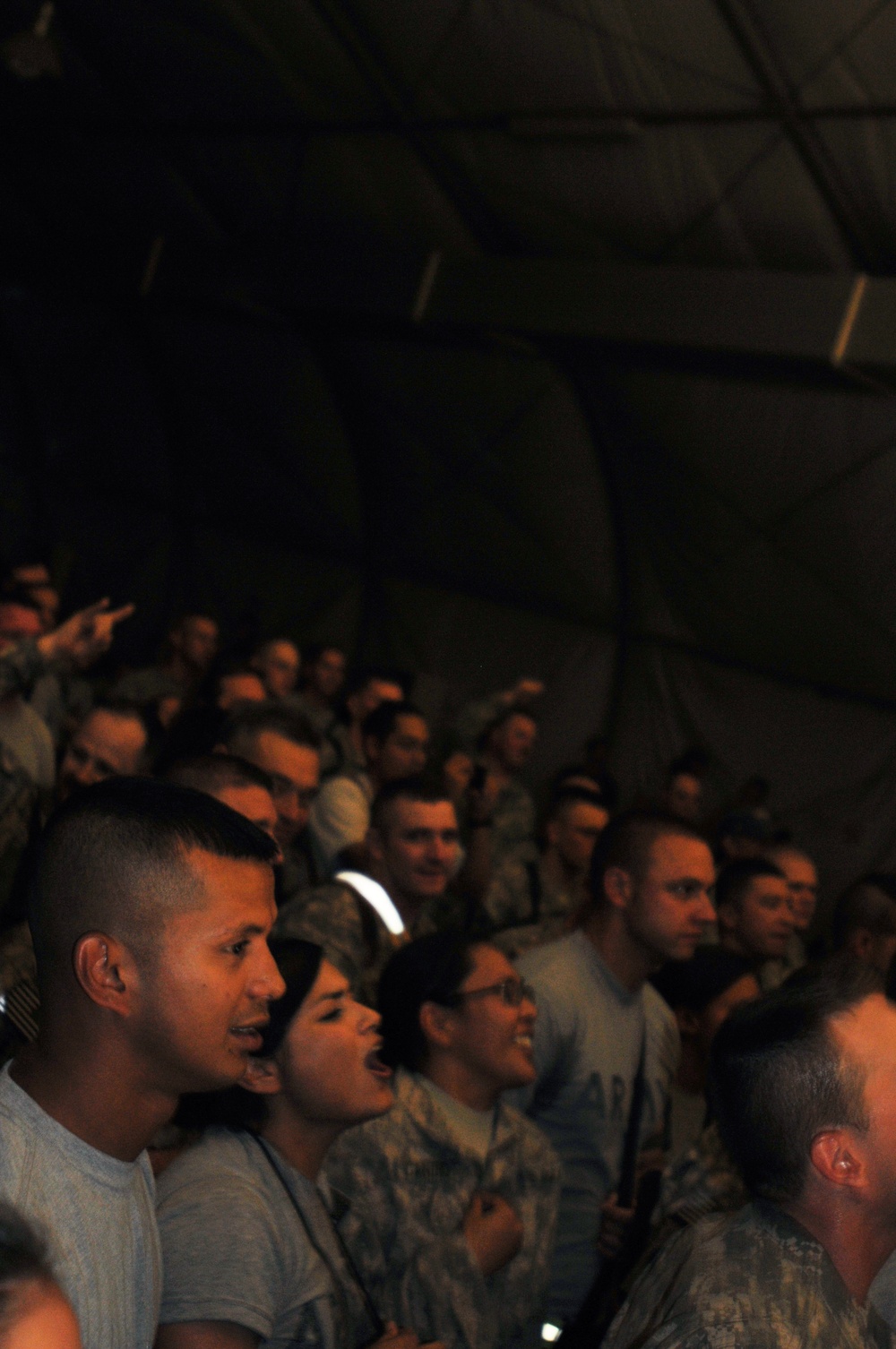 Hoobastank rocks Iraq for final time