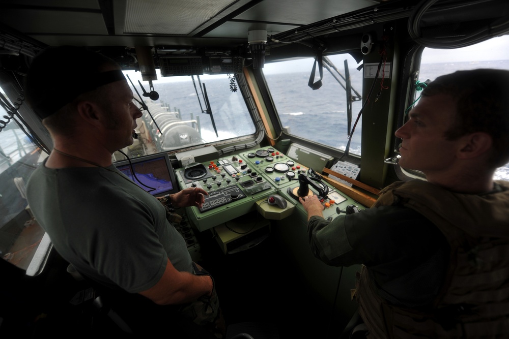 Dutch Marines train with Riverines