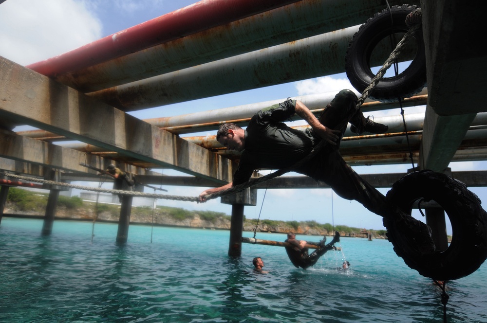 Dutch Marines train Riverines